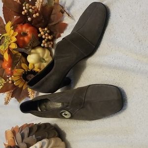 La CANADIENNE, Gray Suede Waterproof Heel 21052, Size 9M